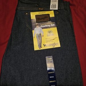 Wrangler 47MWZ Regular Fit